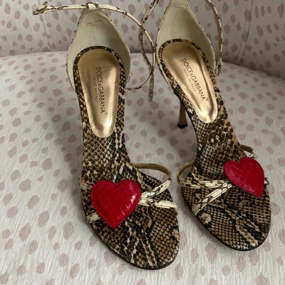 Dolce & Gabbana Shoes - Dolce & Gabbana strappy sandals!